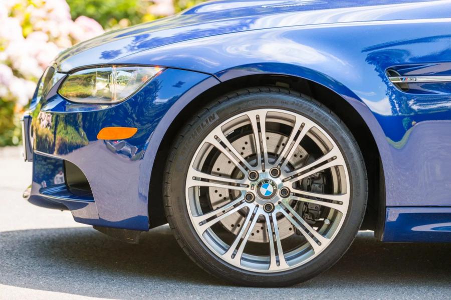 Колеса BMW M3 Coupe (E92) 2009 года  (фото 28 из 69)